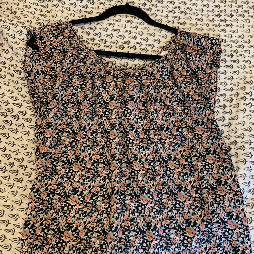Lauren Conrad tie back short sleeve blouse